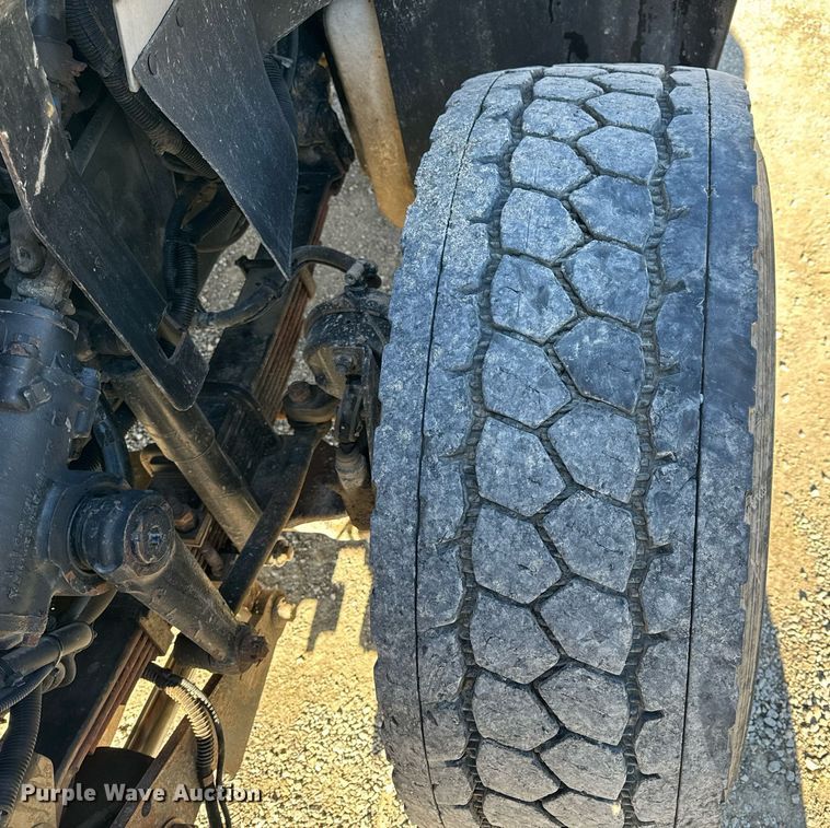 image for item NM9098 2011 International WorkStar 7600 SBA  grapple crane truck