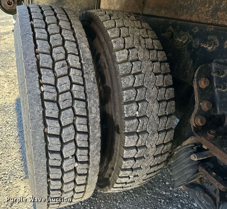 image for item NM9098 2011 International WorkStar 7600 SBA  grapple crane truck