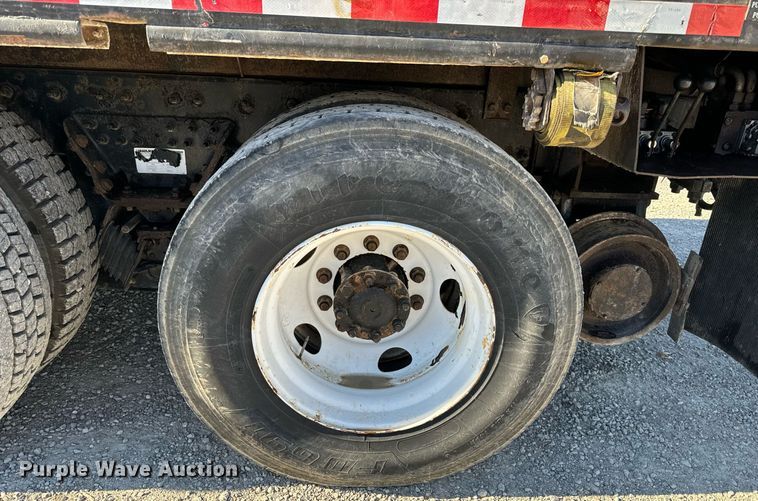 image for item NM9098 2011 International WorkStar 7600 SBA  grapple crane truck