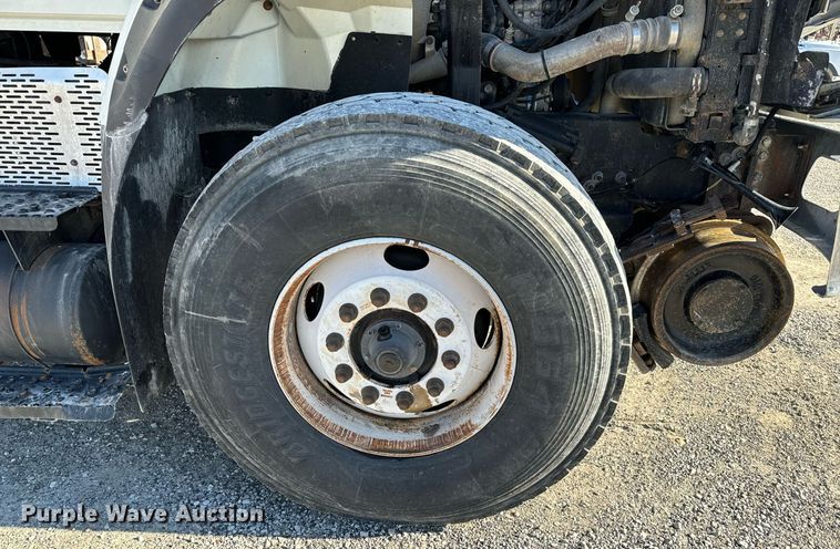 image for item NM9098 2011 International WorkStar 7600 SBA  grapple crane truck