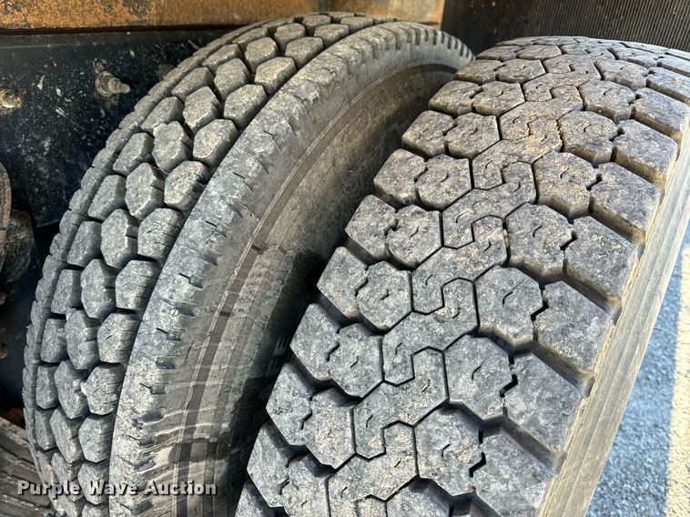 image for item NM9098 2011 International WorkStar 7600 SBA  grapple crane truck