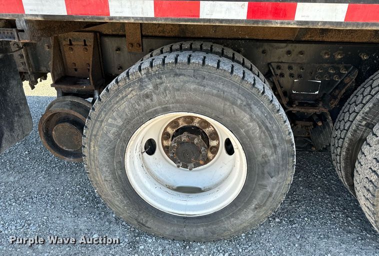 image for item NM9098 2011 International WorkStar 7600 SBA  grapple crane truck