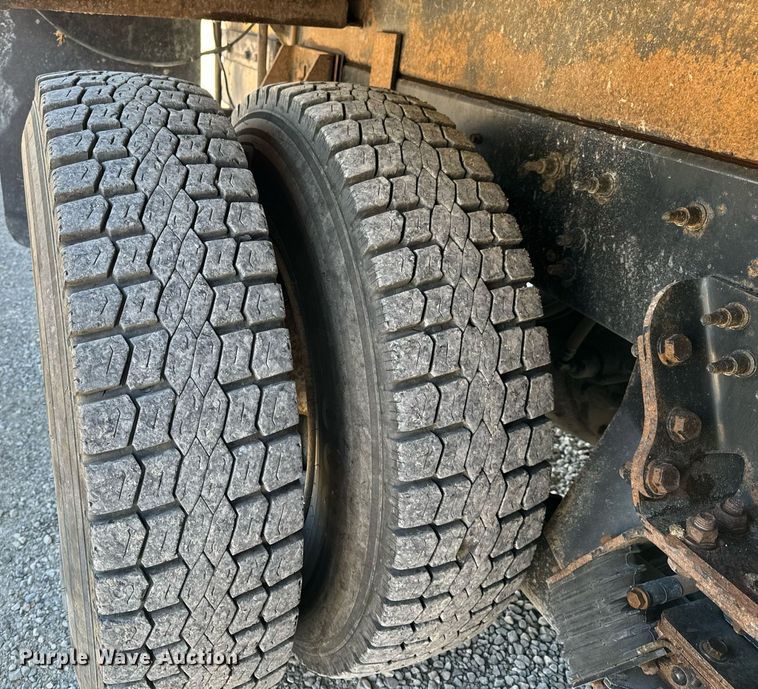 image for item NM9098 2011 International WorkStar 7600 SBA  grapple crane truck