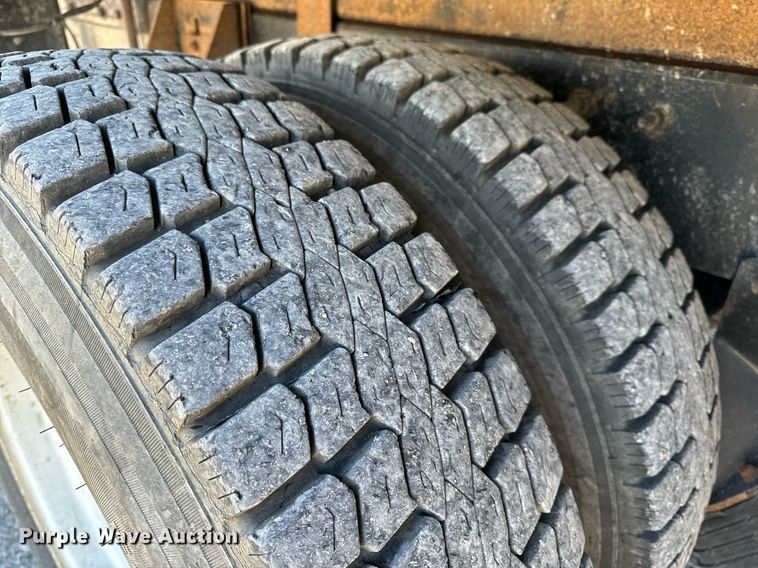 image for item NM9098 2011 International WorkStar 7600 SBA  grapple crane truck