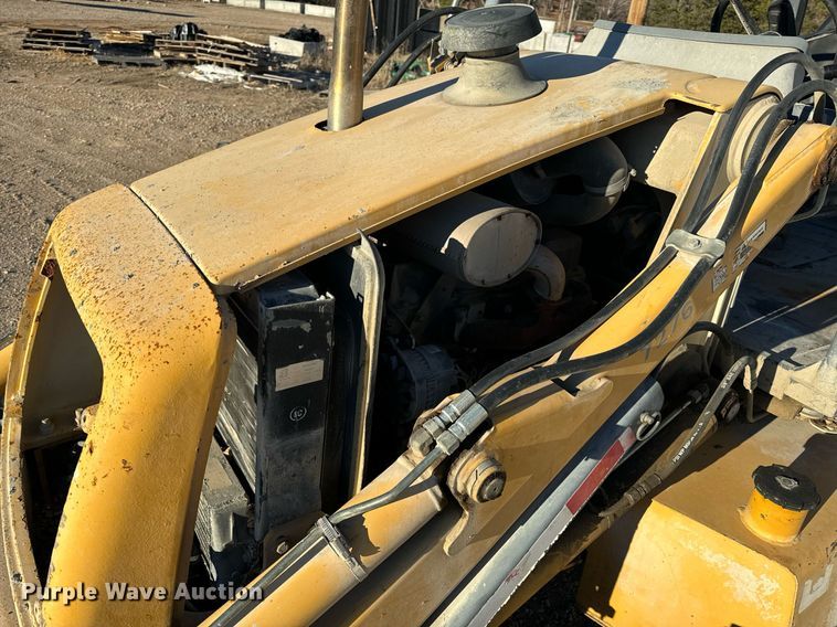 image for item NM9107 1999 New Holland 555E  backhoe