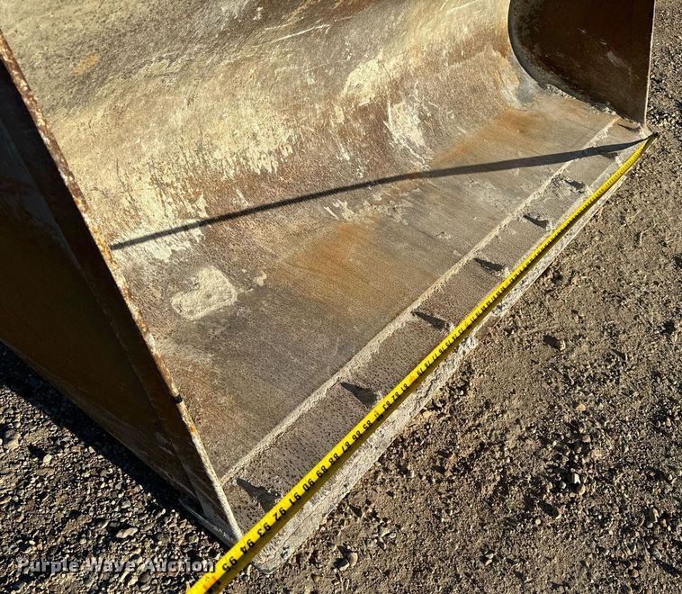 image for item NM9107 1999 New Holland 555E  backhoe