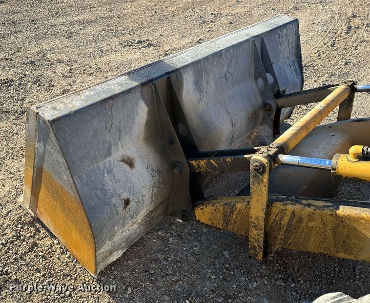 image for item NM9107 1999 New Holland 555E  backhoe