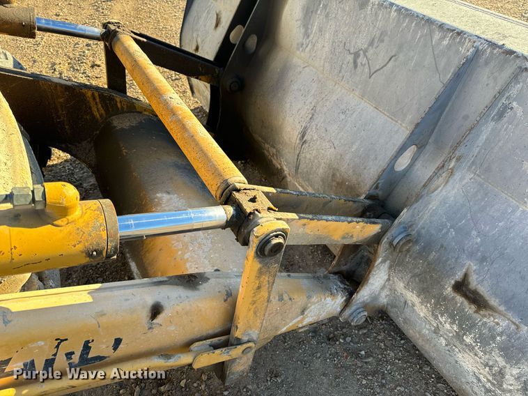 image for item NM9107 1999 New Holland 555E  backhoe