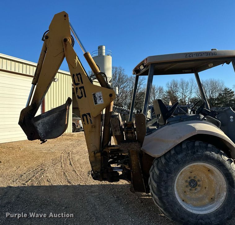 image for item NM9107 1999 New Holland 555E  backhoe