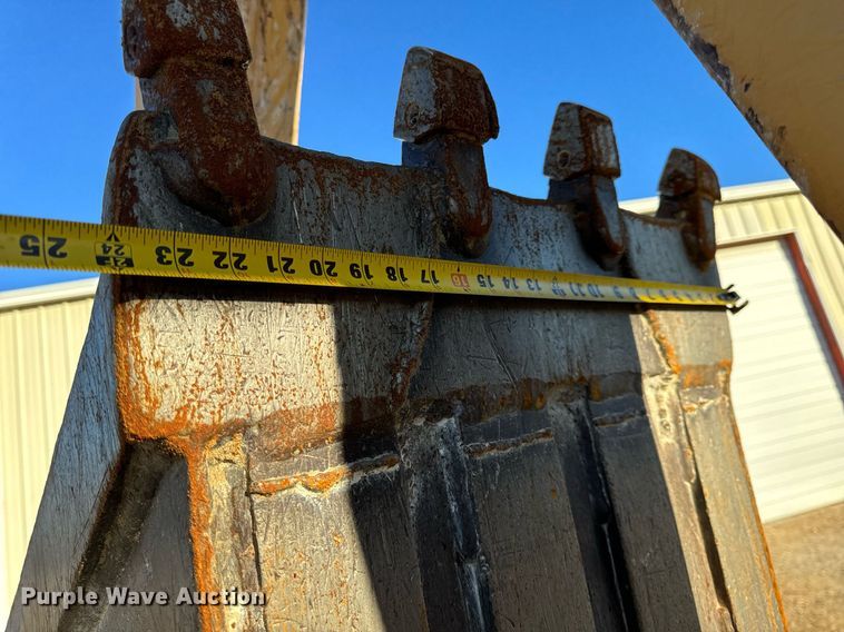 image for item NM9107 1999 New Holland 555E  backhoe