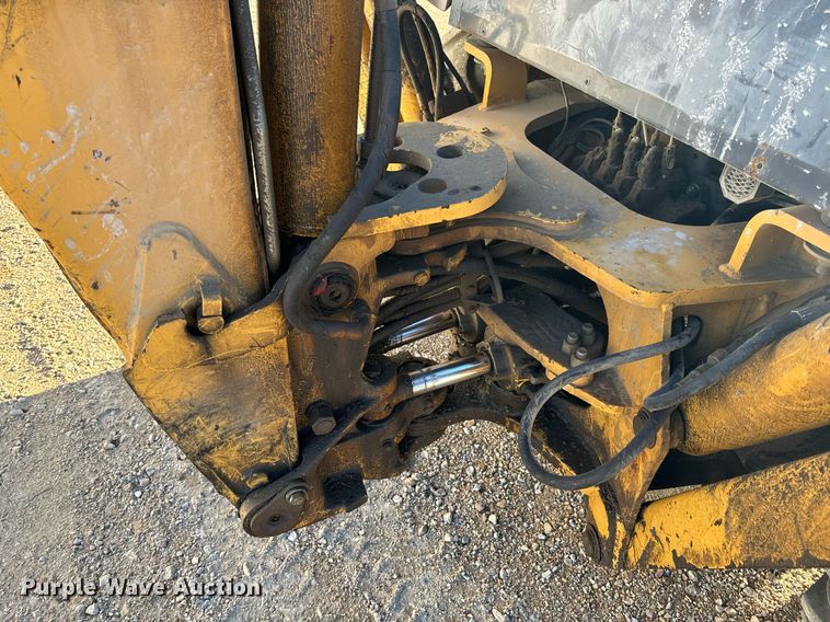 image for item NM9107 1999 New Holland 555E  backhoe