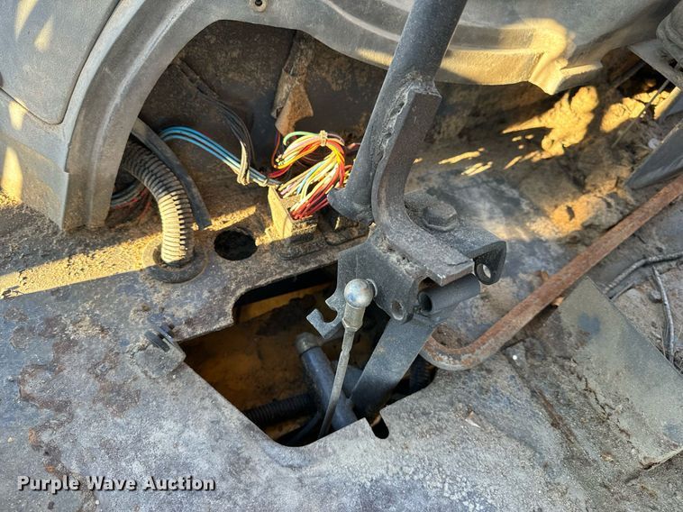 image for item NM9107 1999 New Holland 555E  backhoe