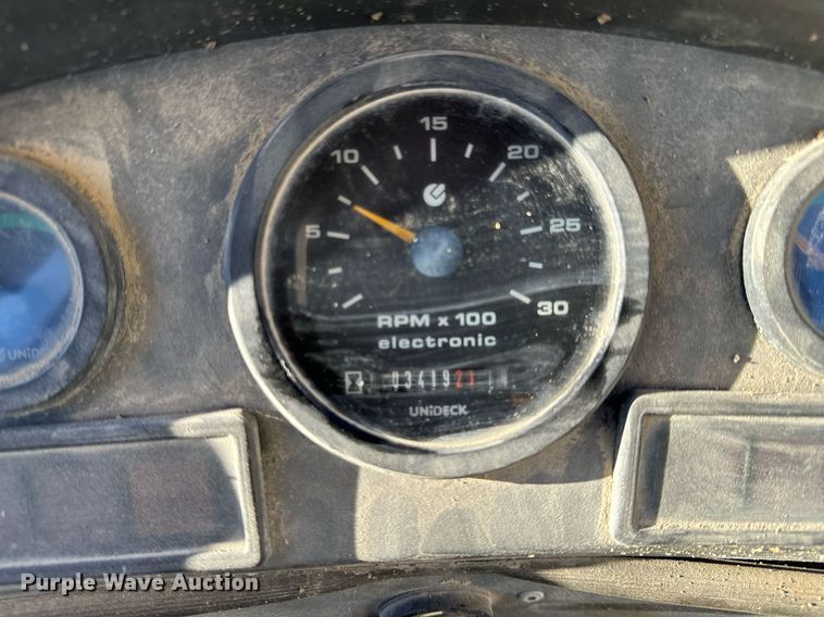 image for item NM9107 1999 New Holland 555E  backhoe