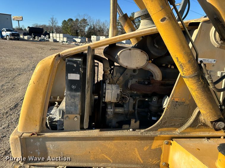 image for item NM9107 1999 New Holland 555E  backhoe