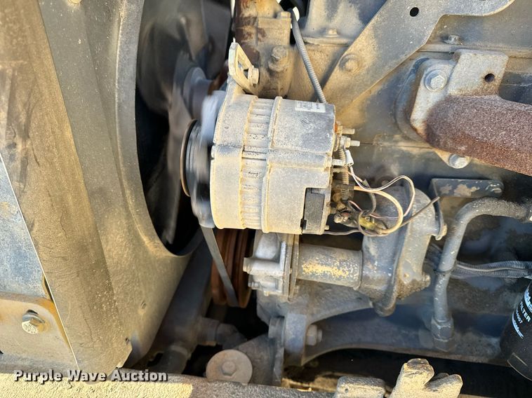 image for item NM9107 1999 New Holland 555E  backhoe