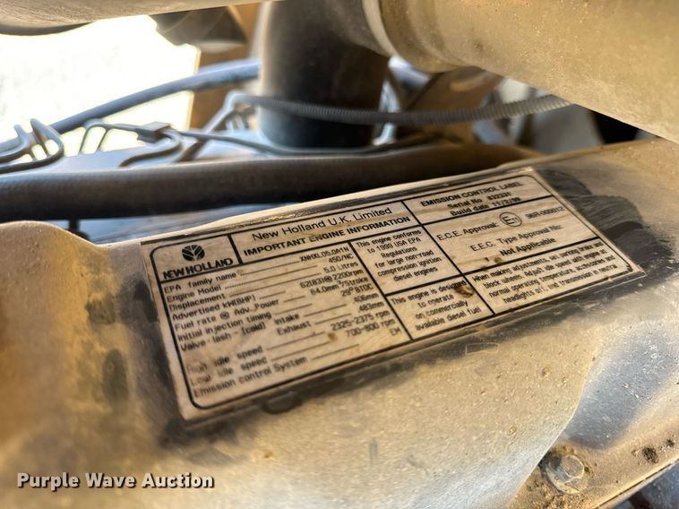 image for item NM9107 1999 New Holland 555E  backhoe