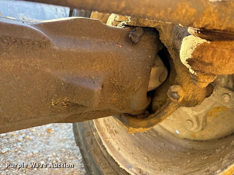 image for item NM9107 1999 New Holland 555E  backhoe