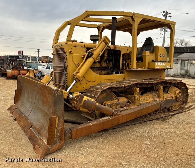 image for item NM9119 1964 Caterpillar D7E dozer