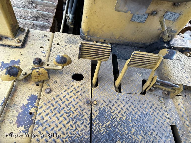 image for item NM9119 1964 Caterpillar D7E dozer