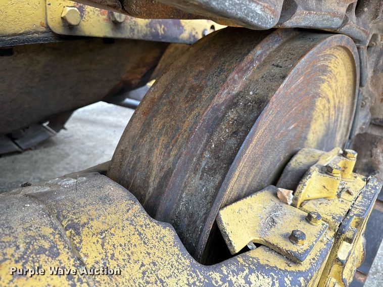 image for item NM9119 1964 Caterpillar D7E dozer