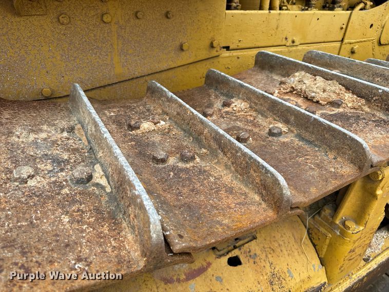 image for item NM9119 1964 Caterpillar D7E dozer