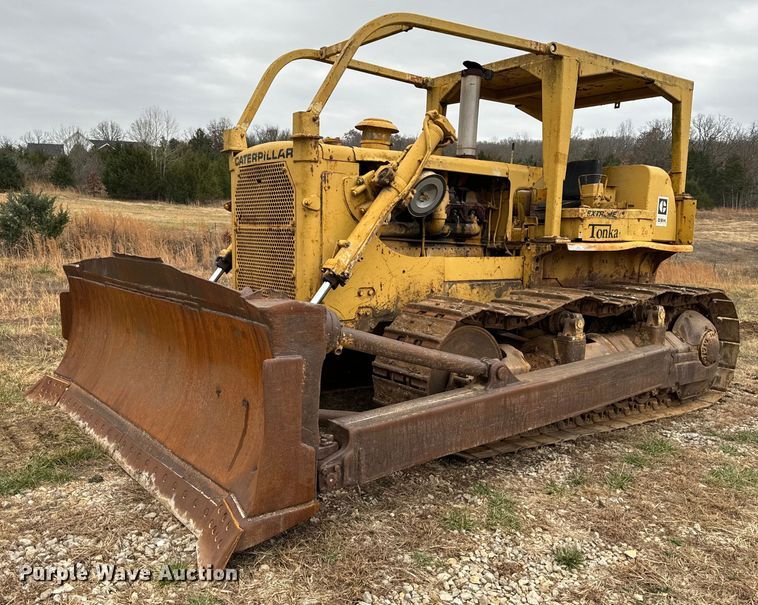 image for item NM9122 1970 Caterpillar D8H dozer