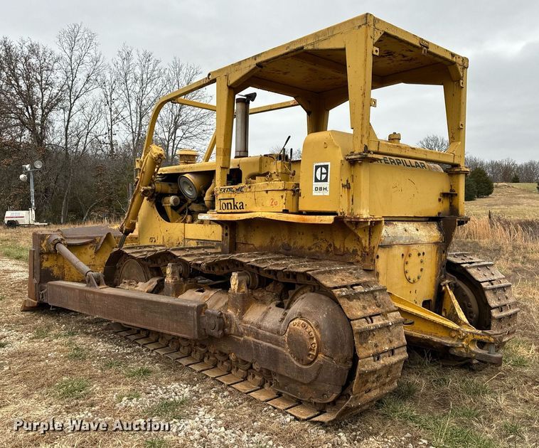 image for item NM9122 1970 Caterpillar D8H dozer