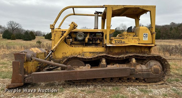image for item NM9122 1970 Caterpillar D8H dozer