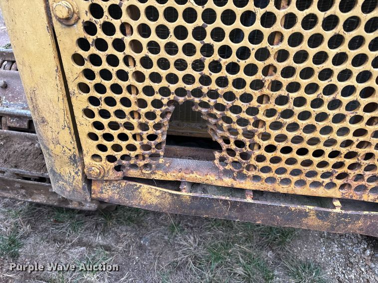 image for item NM9122 1970 Caterpillar D8H dozer