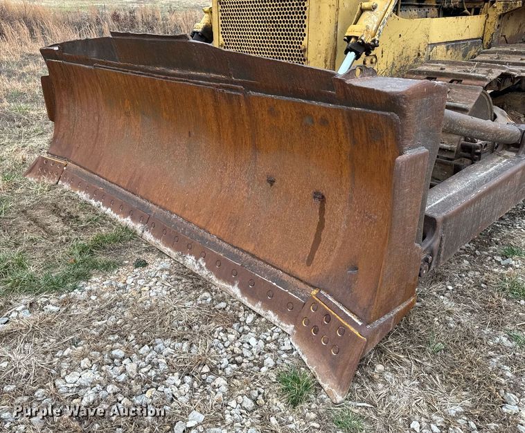 image for item NM9122 1970 Caterpillar D8H dozer