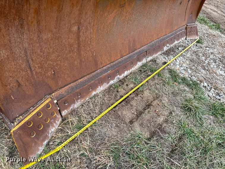 image for item NM9122 1970 Caterpillar D8H dozer