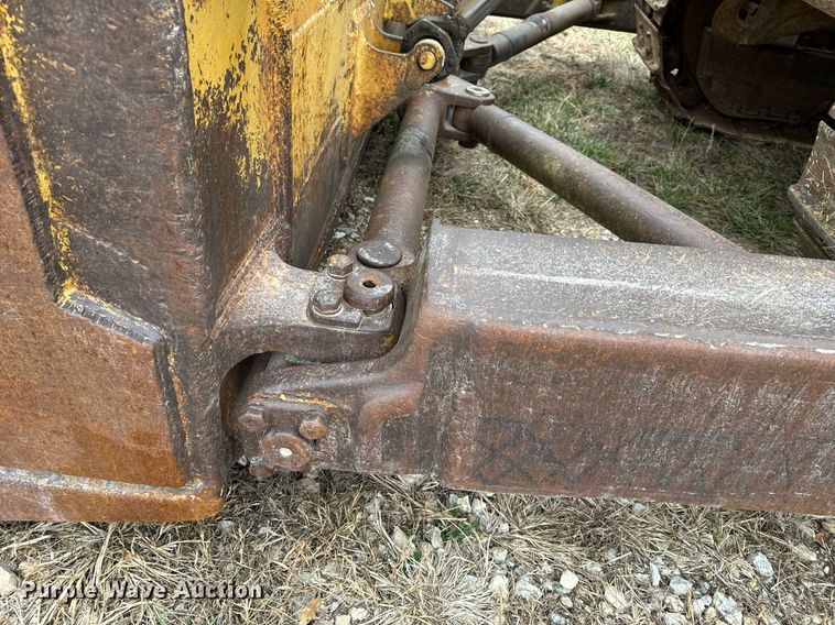 image for item NM9122 1970 Caterpillar D8H dozer