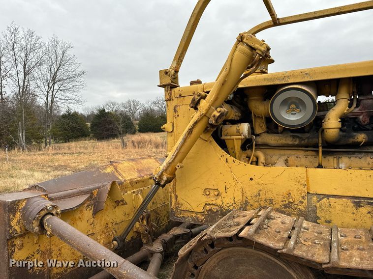 image for item NM9122 1970 Caterpillar D8H dozer