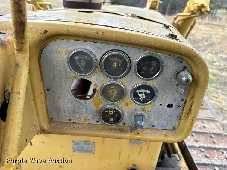 image for item NM9122 1970 Caterpillar D8H dozer
