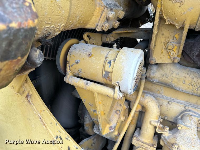 image for item NM9122 1970 Caterpillar D8H dozer