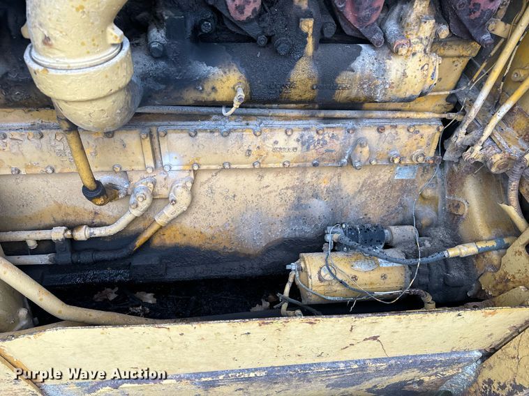 image for item NM9122 1970 Caterpillar D8H dozer