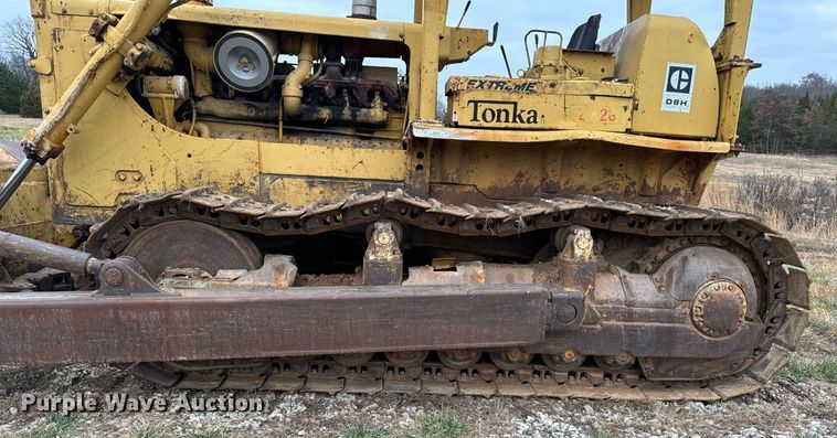 image for item NM9122 1970 Caterpillar D8H dozer