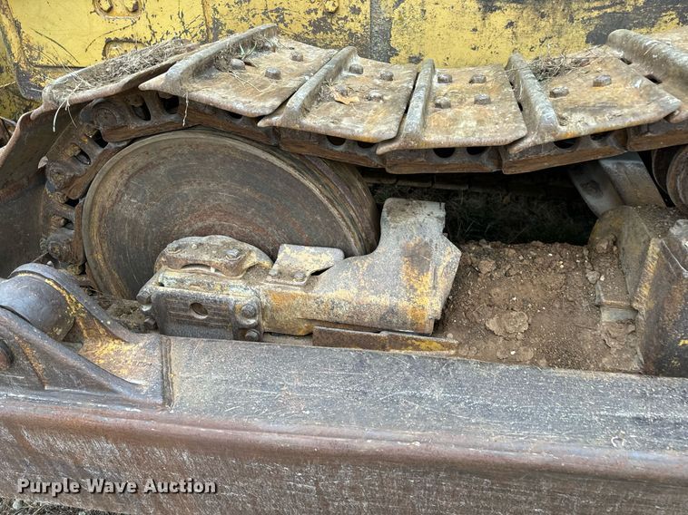 image for item NM9122 1970 Caterpillar D8H dozer