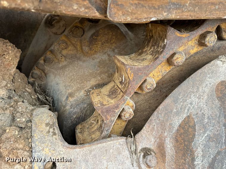 image for item NM9122 1970 Caterpillar D8H dozer