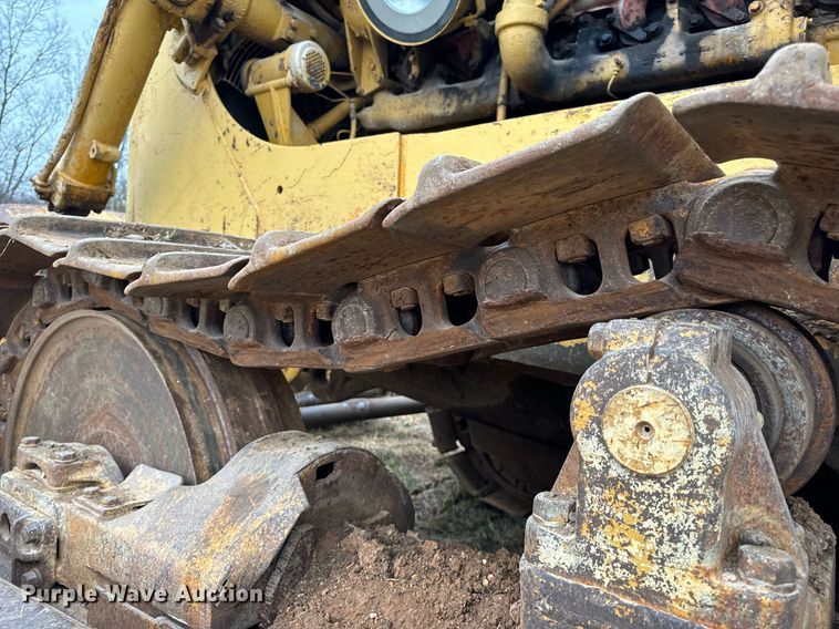 image for item NM9122 1970 Caterpillar D8H dozer