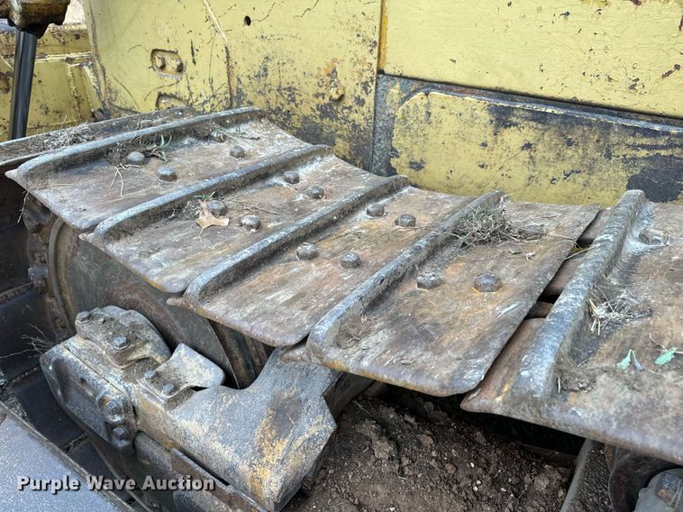 image for item NM9122 1970 Caterpillar D8H dozer