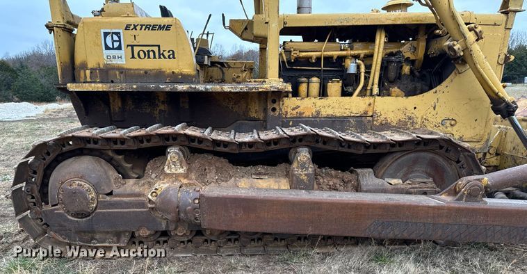 image for item NM9122 1970 Caterpillar D8H dozer