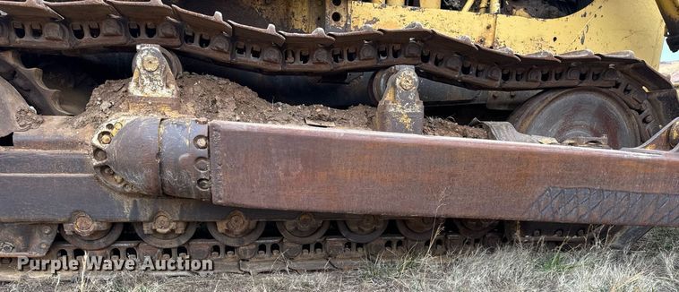 image for item NM9122 1970 Caterpillar D8H dozer