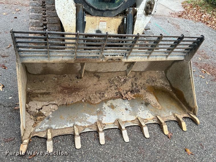image for item NM9124 2016 Bobcat T650  tracked skid steer loader