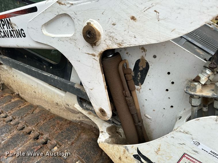 image for item NM9124 2016 Bobcat T650  tracked skid steer loader