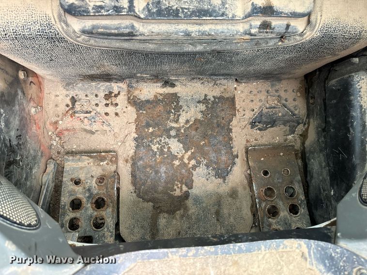 image for item NM9124 2016 Bobcat T650  tracked skid steer loader