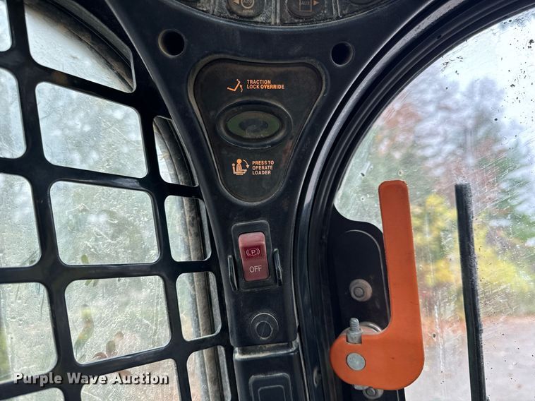 image for item NM9124 2016 Bobcat T650  tracked skid steer loader