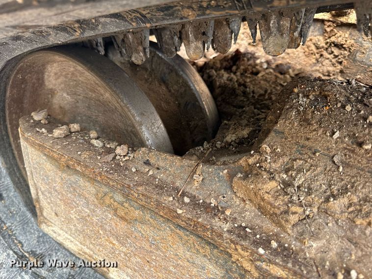 image for item NM9124 2016 Bobcat T650  tracked skid steer loader