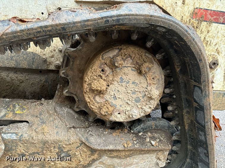 image for item NM9124 2016 Bobcat T650  tracked skid steer loader