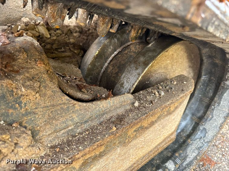 image for item NM9124 2016 Bobcat T650  tracked skid steer loader